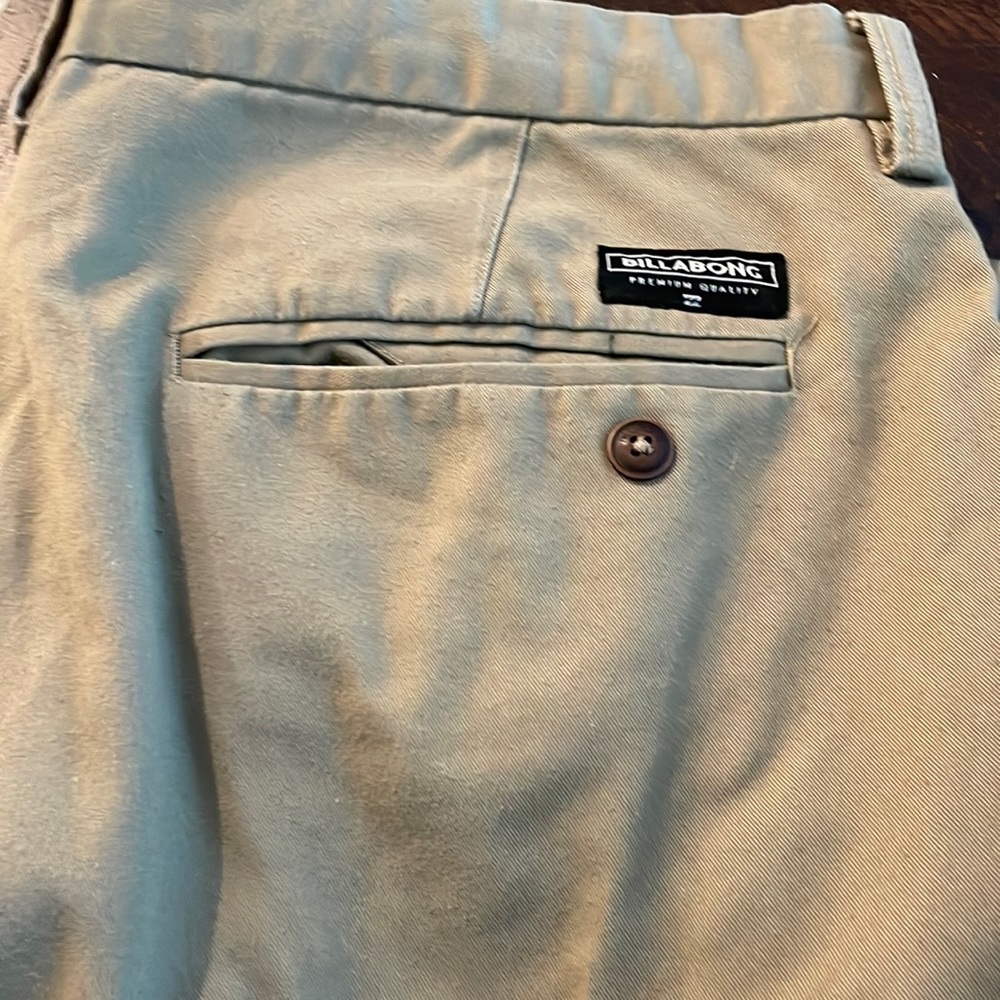Men's Billabong khaki chinos